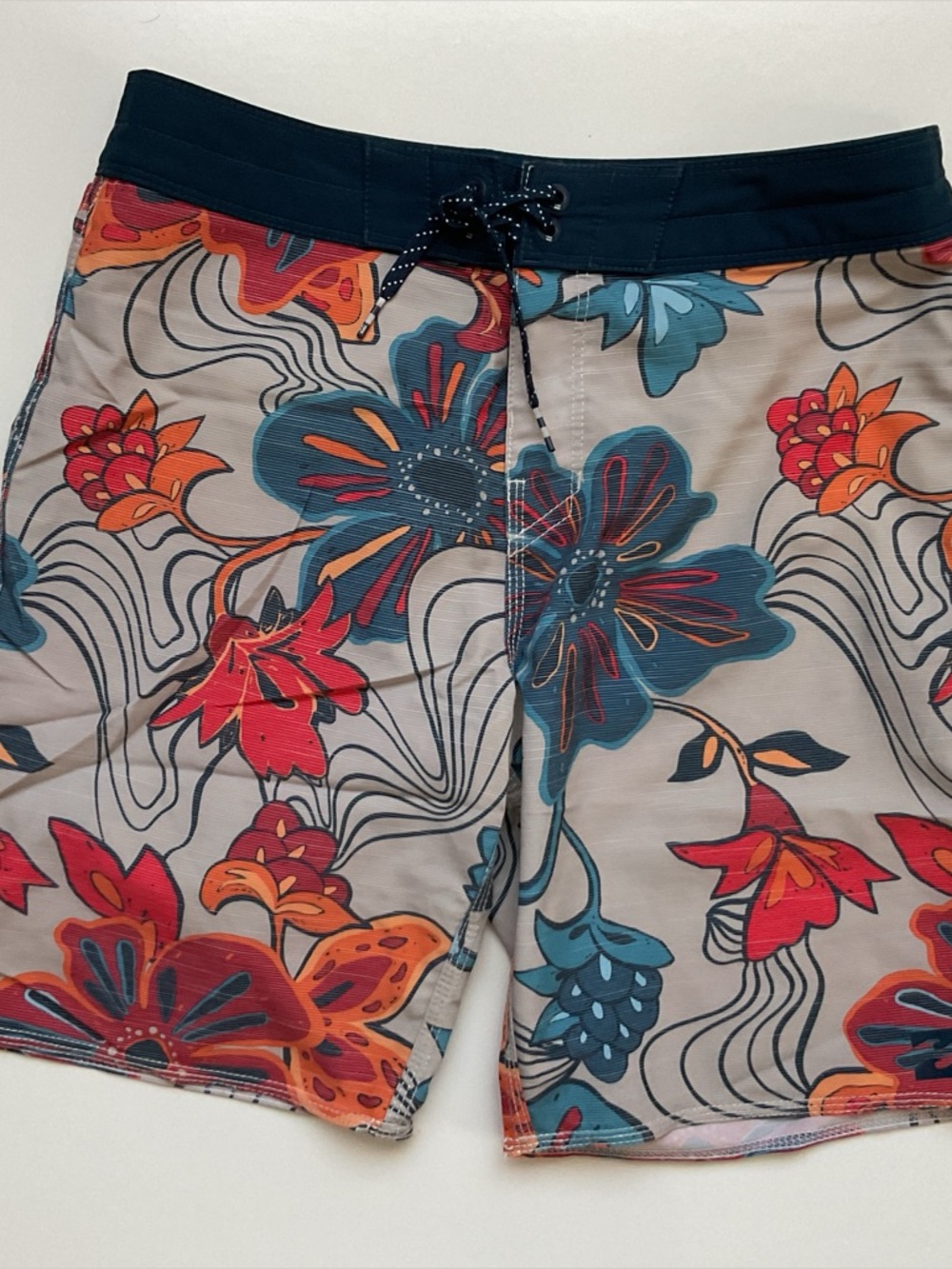 Billabong Sz 27 (14) Board Shorts/Swim Trunks, Gray, Red, Blue